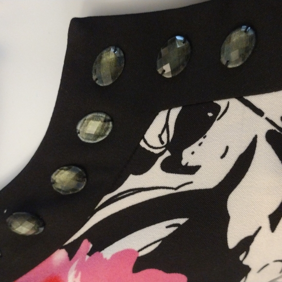 Perceptions Knee Length, Floral Dress, Faux Gems.12 P. - Picture 4 of 10